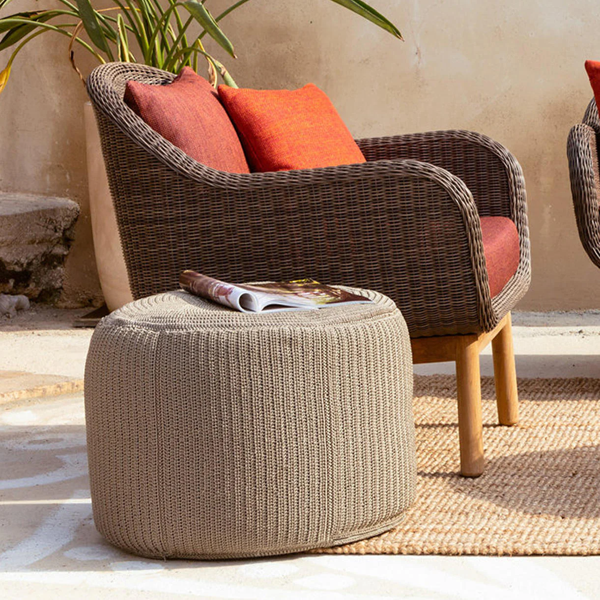 Anton Outdoor Lounge Chair