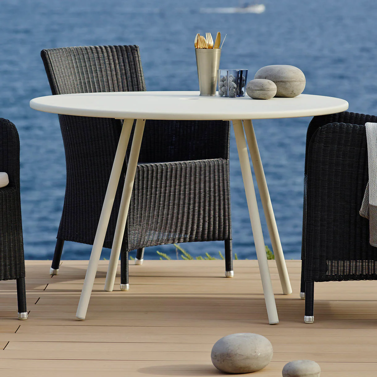 Area Dining Table
