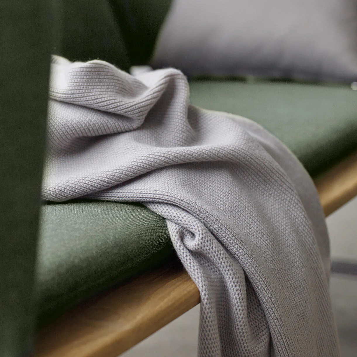 Deco Atmosphere Cashmere Blanket