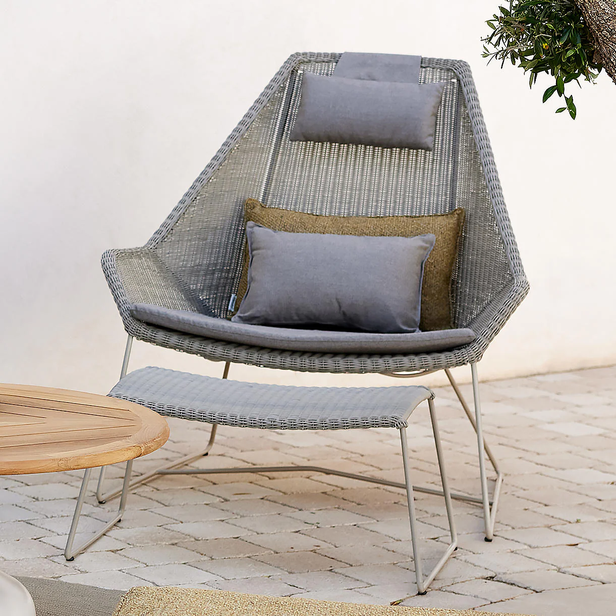 Breeze Highback Lounge Chair