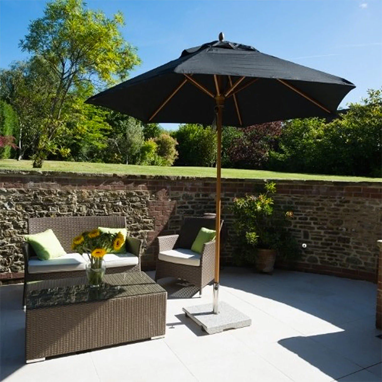 Classic Wood Framed 2.6m Round Parasols