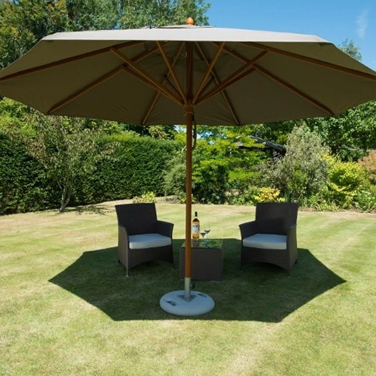Classic Wood Framed 4.0m Round Parasols