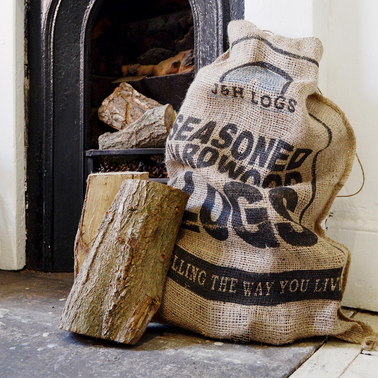 Seasoned Hardwood Logs