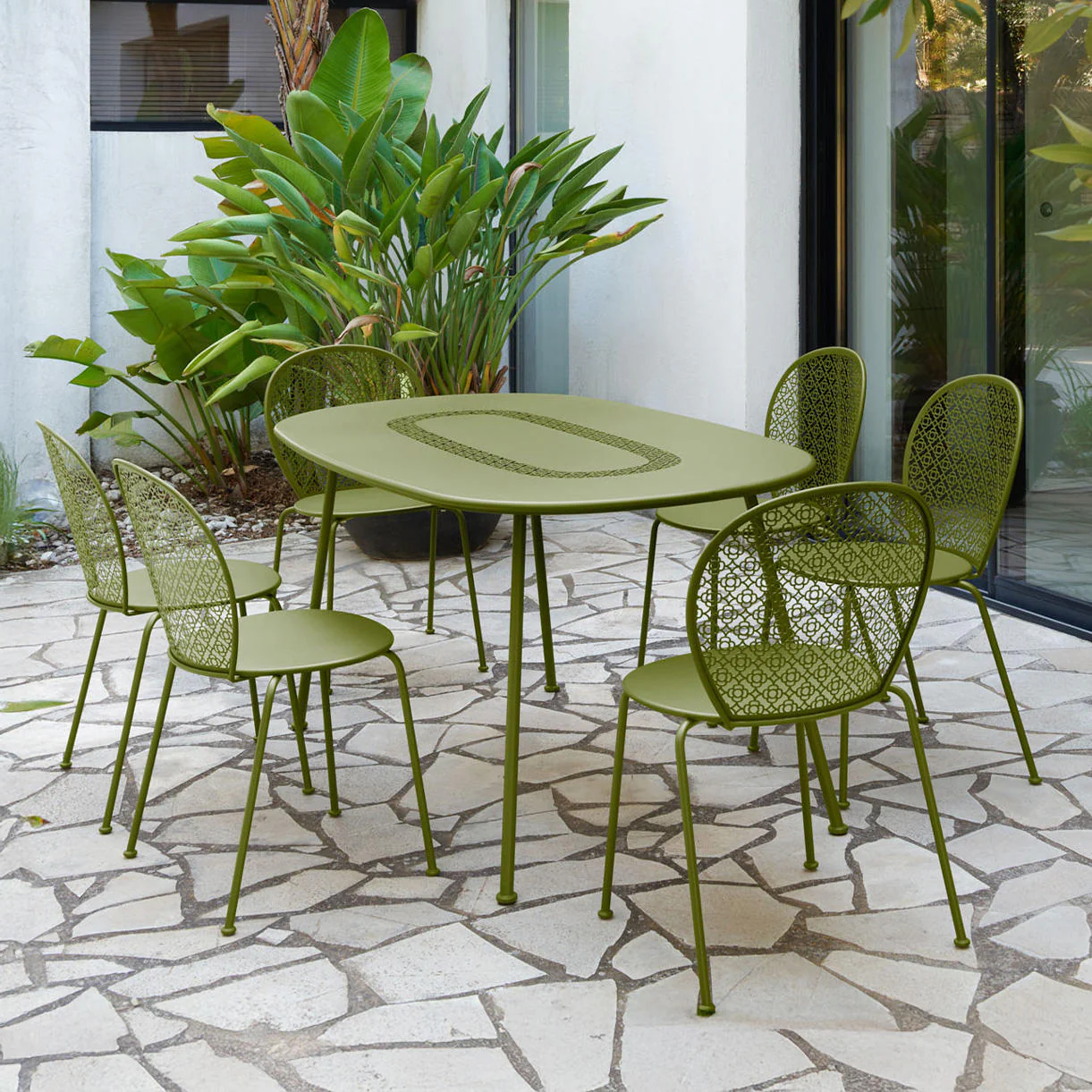 Lorette Oval Table