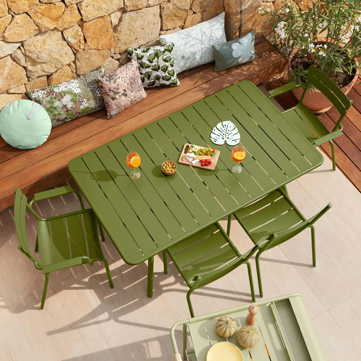 Luxembourg 165 x 100cm Table